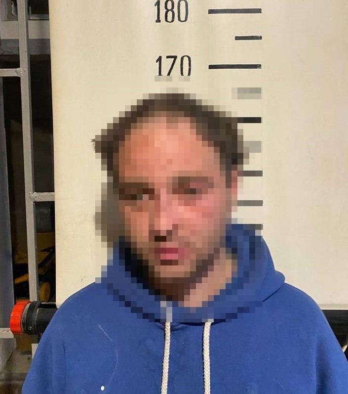 Возможно, это изображение один или несколько человек и текст dqxikeidqxidqrant