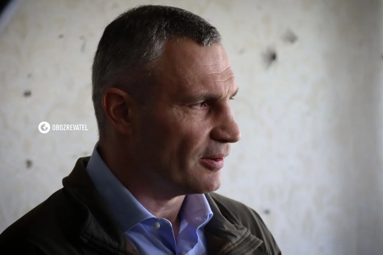 Последствия массированной атаки дронов на Киев: повреждены дома, машины и объекты инфраструктуры. Фото и видео