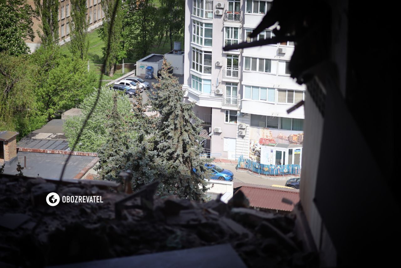 Наслідки наймасованішої атаки дронів на Київ: пошкоджено будинки, машини та об’єкти інфраструктури. Фото та відео