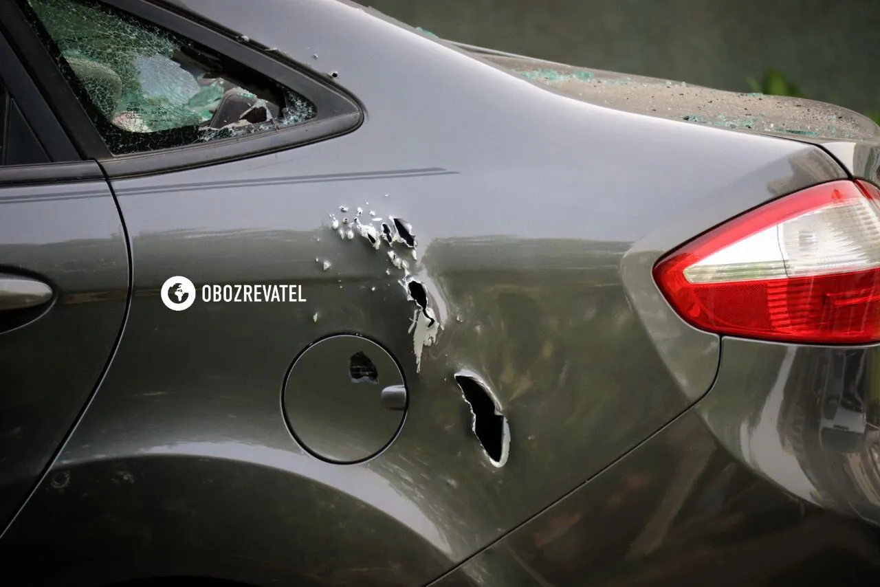 Последствия массированной атаки дронов на Киев: повреждены дома, машины и объекты инфраструктуры. Фото и видео