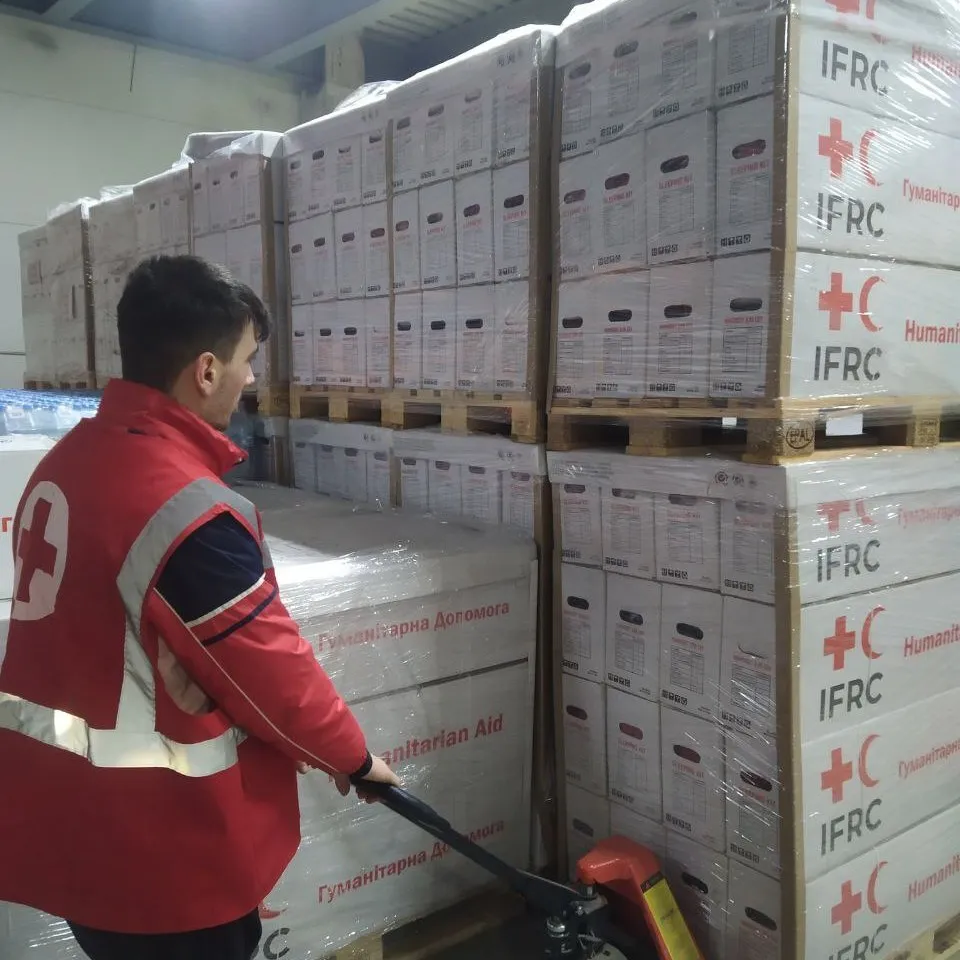 Некоторые проекты Красного Креста пришлось приостановить