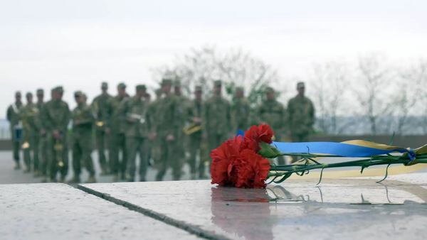       . , 8  2023 © RFI /  