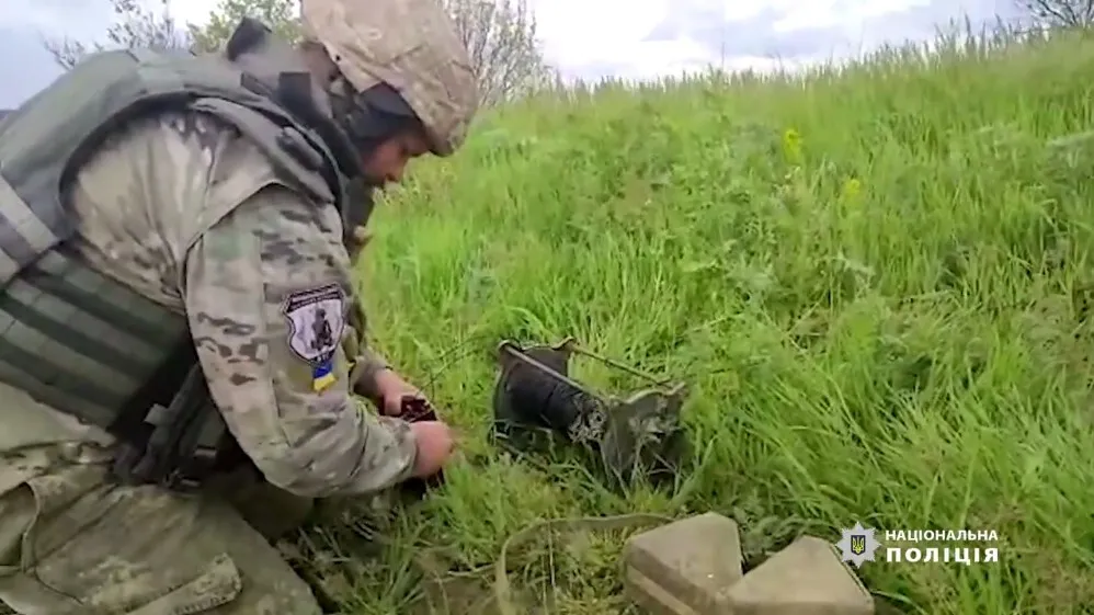 В Днепре обезвредили неразорванную боевую часть ракеты по ночным обстрелам. Видео