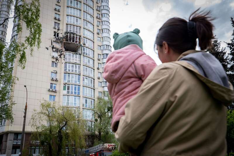 Рятувальники завершили розбір аварійних конструкцій багатоповерхівки в Києві: на черзі відновлення будинку. Фото