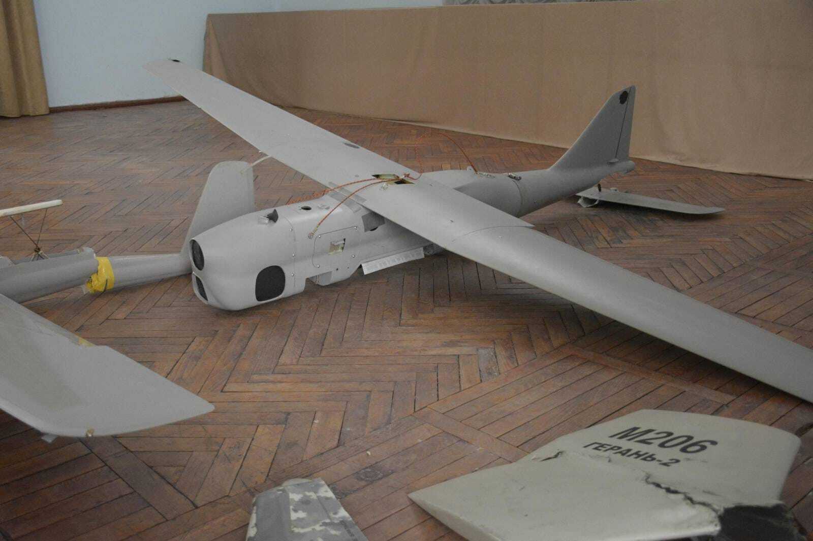 Безпілотники, тепловізори і залишки ракет: у Києві відкрилась виставка трофейного озброєння. Фото