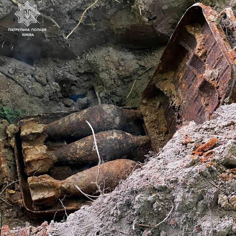 У Києві знайшли мінометні снаряди часів Другої світової війни, їх знищили сапери dqxikeidqxidqrant