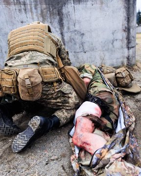 Министр обороны Норвегии Грамм посетил бойцов ВСУ, которые тренируются в стране 05 Міністр оборони Норвегії Грам відвідав бійців ЗСУ, які тренуються в країні 05