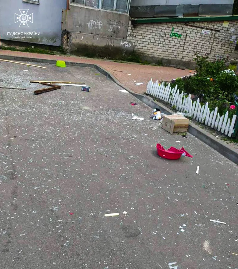 В Киевской области произошел взрыв в квартире пятиэтажного дома: есть пострадавшая. Фото