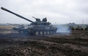 Близ Донецка боевики скопили большое количество бронетехники