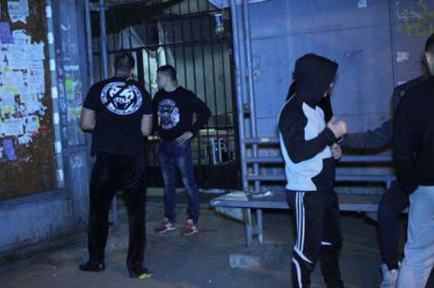 В Киеве произошла драка при демонтаже МАФа (фото)