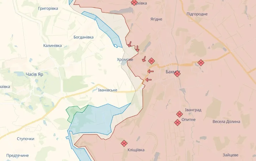 Разбиты строения и звуки взрывов: президентская бригада показала кадры из Бахмута. Видео