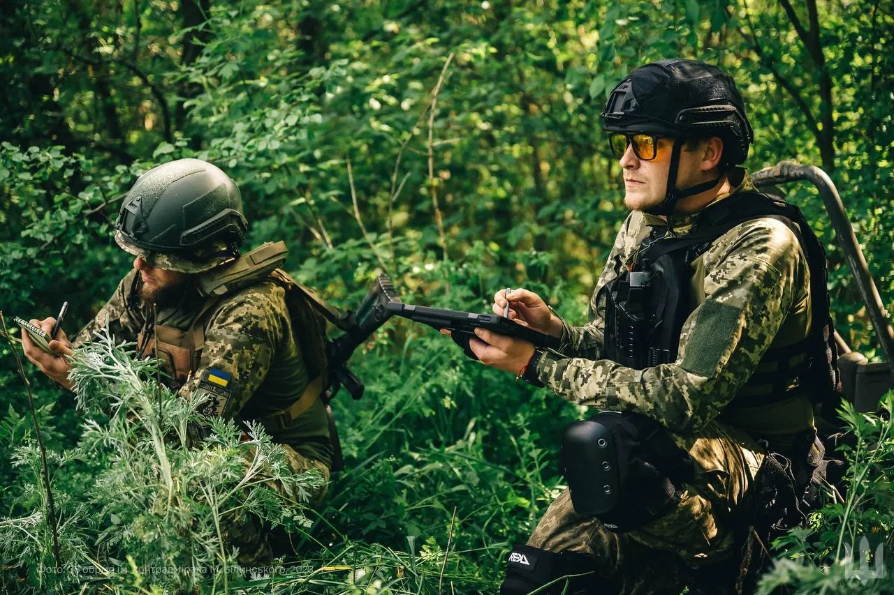 "Ворог відчуває міць наших воїнів": Зеленський привітав українських морпіхів зі святом dqxikeidqxidqrant