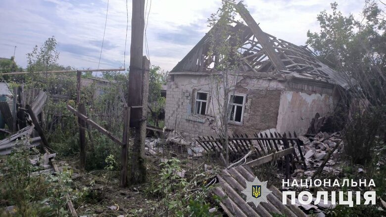 Последствия вражеских обстрелов Донбасса 02 Наслідки ворожих обстрілів Донеччини 02