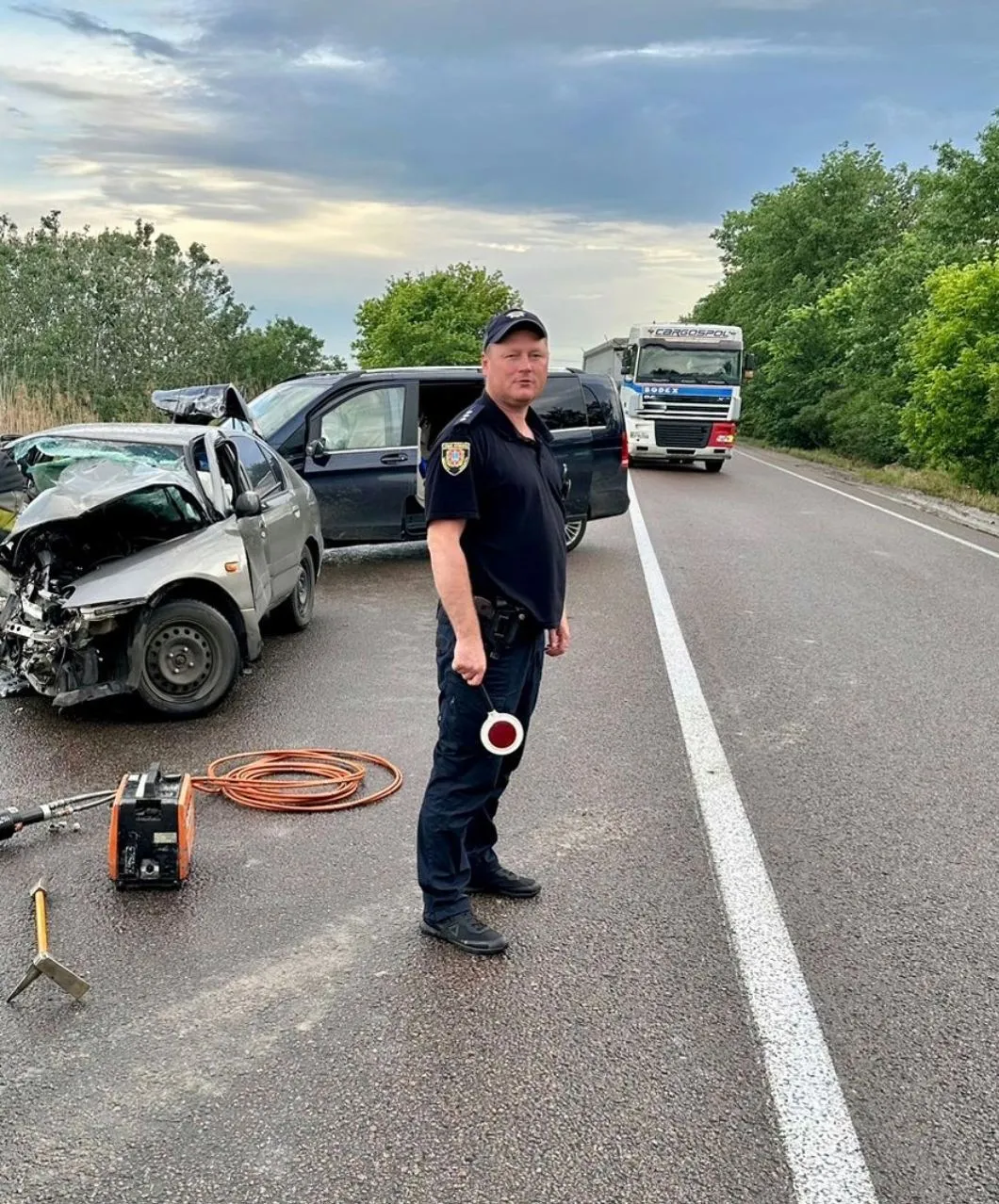 На трассе Одесса-Рени легковушка влетела в микроавтобус: водитель погиб, много пострадавших. Фото