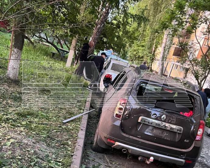 У РФ повідомили про обстріл Шебекіно: є постраждала і руйнування 04