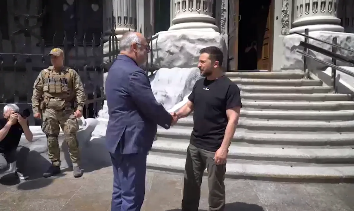 В Киев с визитом прибыл президент Эстонии: политик уже встретился с Зеленским. Видео dqxikeidqxidqeant