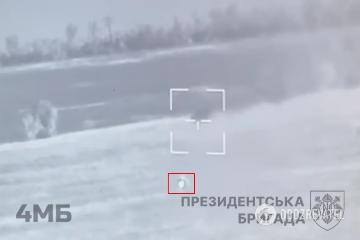 Снаряд на пути к цели dqxikeidqxidqrant