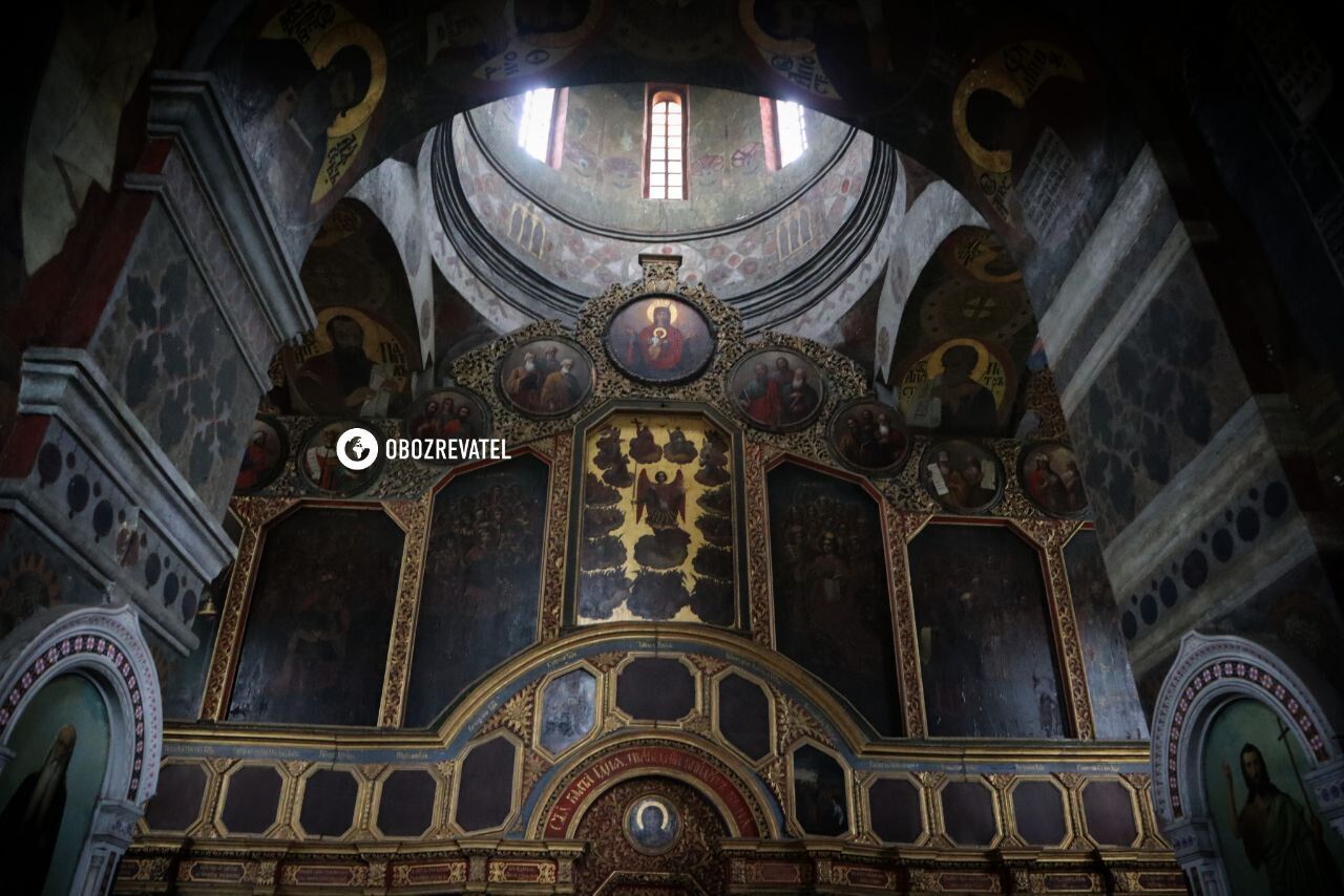 У Києво-Печерській лаврі вперше помолились за упокій души гетьмана Івана Мазепи. Фото та відео dqxikeidqxiuuant