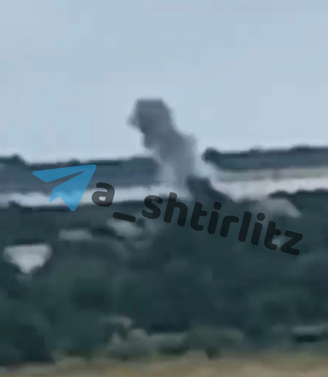 На окупованому Запоріжжі партизани підірвали залізничний міст, яким користувався ворог. Фото