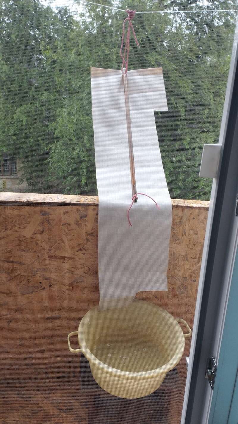 Новости Днепра о Жителях Марганца собирают дождевую воду под домами и на балконах (ФОТО)