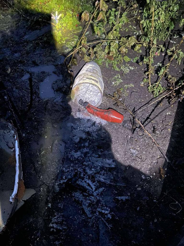 Атака дронами на Харків: Пошкоджено фасад будівлі, здійнялася пожежа на складі 03 Атака дронами на Харків: Пошкоджено фасад будівлі, здійнялася пожежа на складі 03