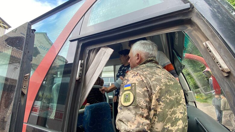 Последствия обстрела интерната в Сумской области: Подопечных эвакуировали в безопасные места 05 Наслідки обстрілу інтернату на Сумщині: Підопічних евакуювали в безпечні місця 05