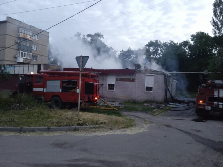 Враг обстреливает Донетчину, под огнем Угледар, Курахово, Торецк и Северск, погиб человек, - ОВА 01 Ворог обстрілює Донеччину, під вогнем Вугледар, Курахове, Торецьк та Сіверськ, загинула людина, - ОВА 01 dqxikeidqxidqrant