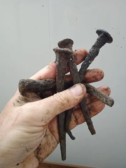 На територіях, які давно затопило водою, тепер знаходять різноманітні предмети