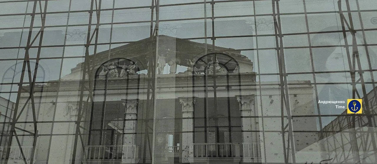 Как сейчас выглядит разрушенный оккупантами центр Мариуполя: свежие фото