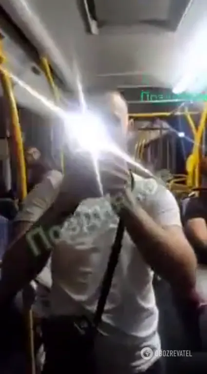 Пасажири поставили на місце окупанта dqxikeidqxidqrant