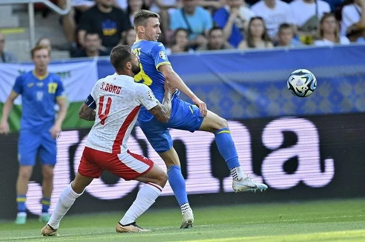 "Я не понимаю. Почему?" Реброва возмутили болельщики сборной Украины dqxikeidqxidqrant