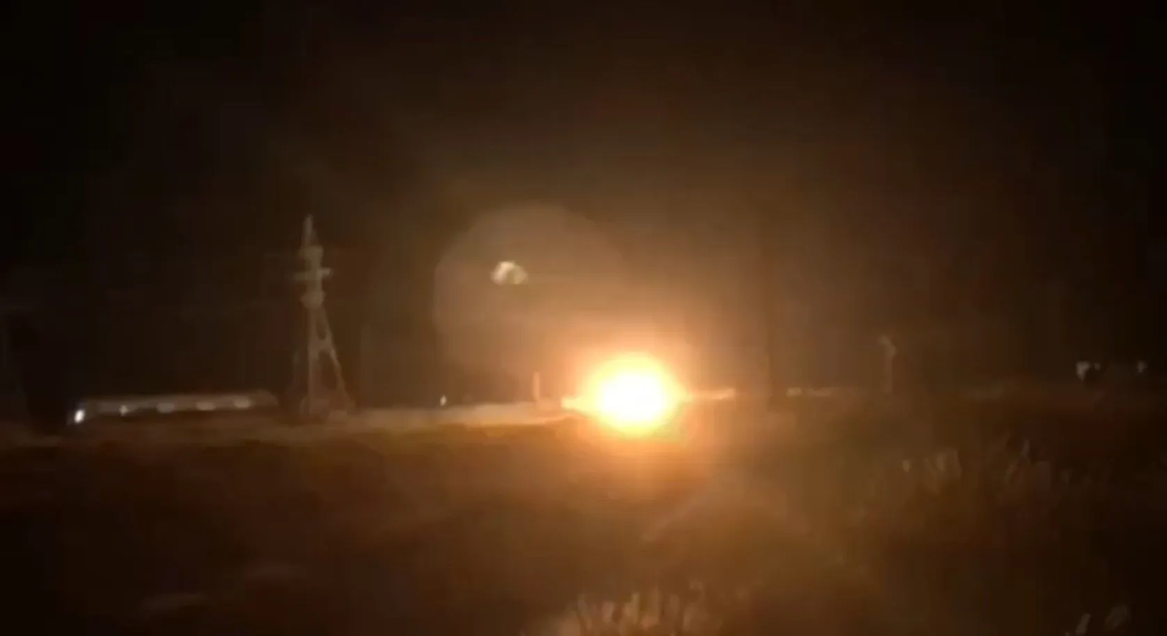 В окупованому Криму заявили про диверсію на залізниці: рух потягів зупинили. Відео dqxikeidqxidqrant