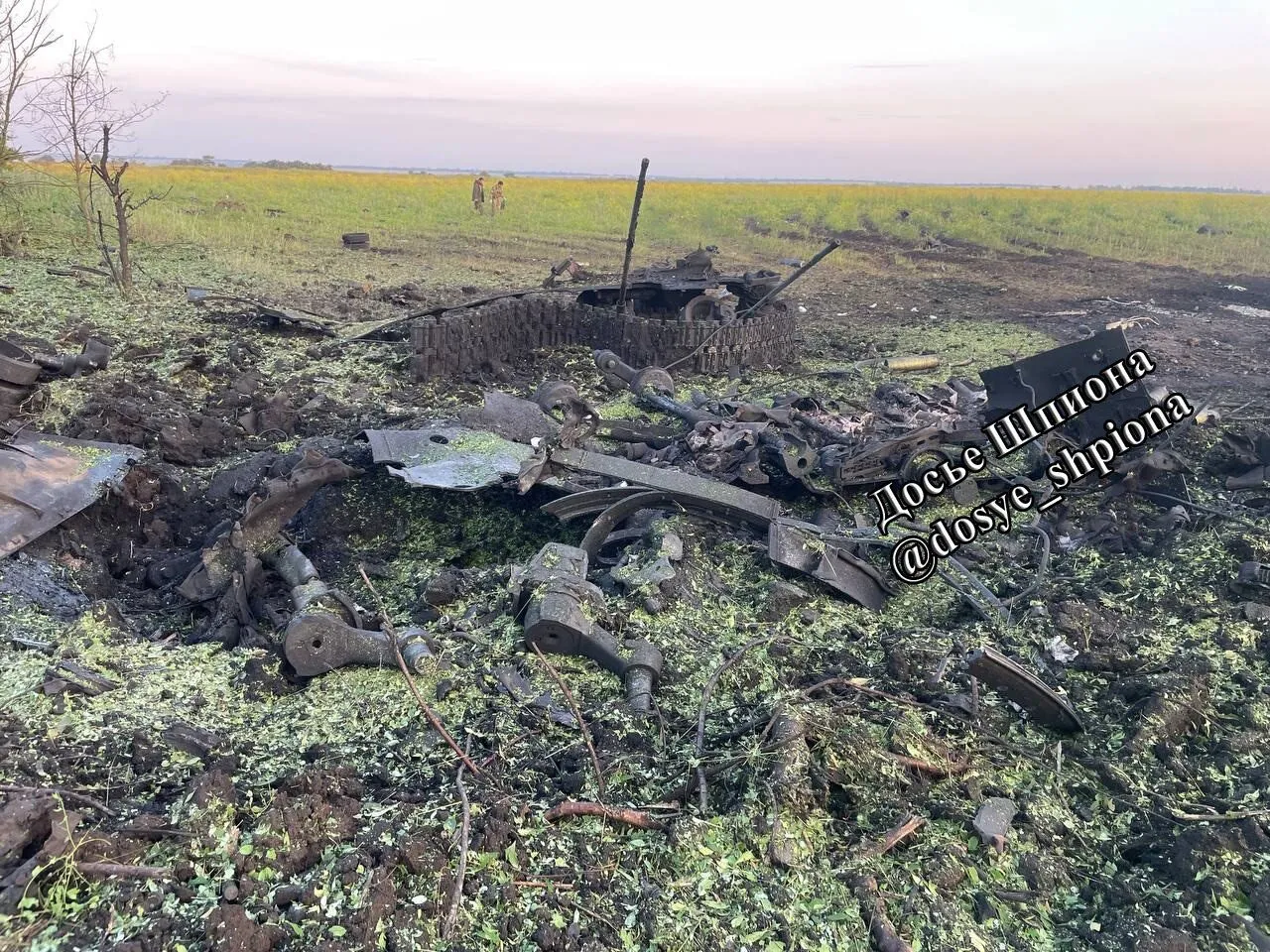 Купа брухту: на Запоріжжі ЗСУ знищили російську гаубицю "Мста-С" разом з екіпажем. Фото dqxikeidqxidqrant