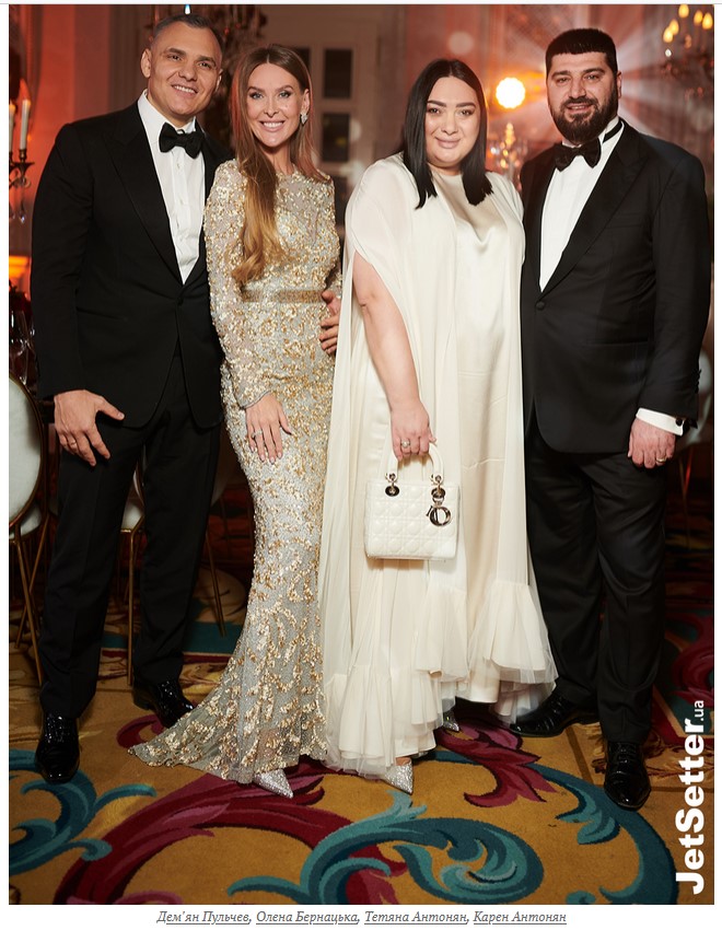          .  Jetsetter dqxikeidqxiuuant