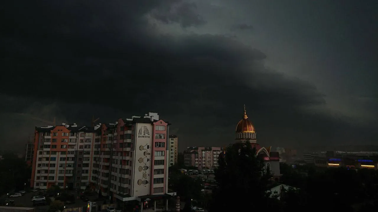 Как апокалипсис: запад Украины накрыла страшная гроза. Фото и видео dqxikeidqxirzant