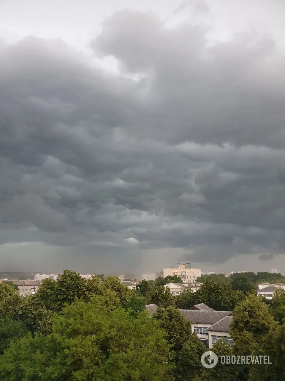 Наче апокаліпсис: захід України накрила страшна гроза. Фото і відео