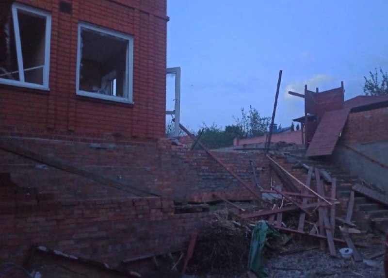 Ракетний удар по Дніпру: постраждали люди