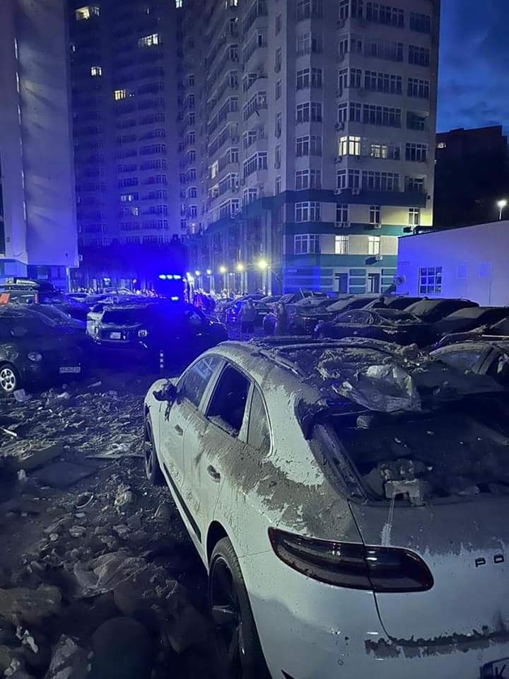Последствия ночной массированной ракетной атаки на Киев 01 Наслідки нічної масованої ракетної атаки на Київ 01 dqxikeidqxidqeant