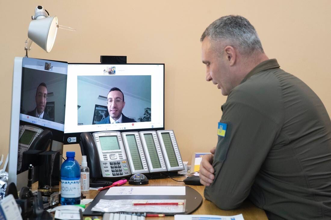 Кличко поговорил с мэром Франкфурта о помощи Украине и поддержке беженцев dqxikeidqxidqrant