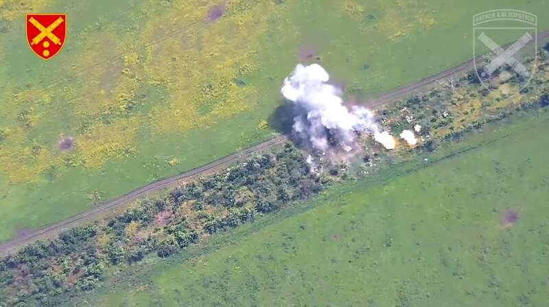 HIMARS відпрацював із хірургічною точністю: у ЗСУ показали ефектні кадри знищення техніки ворога. Відео dqxikeidqxidqeant