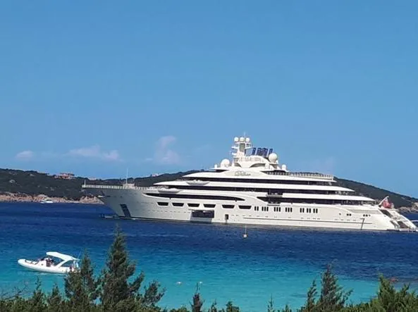 Яхта Усманова dqxikeidqxidqeant