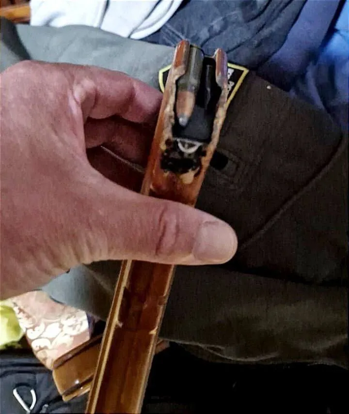 В Киевской области фермер открыл огонь из карабина из-за изъятия агротехники. Фото dqxikeidqxidqeant