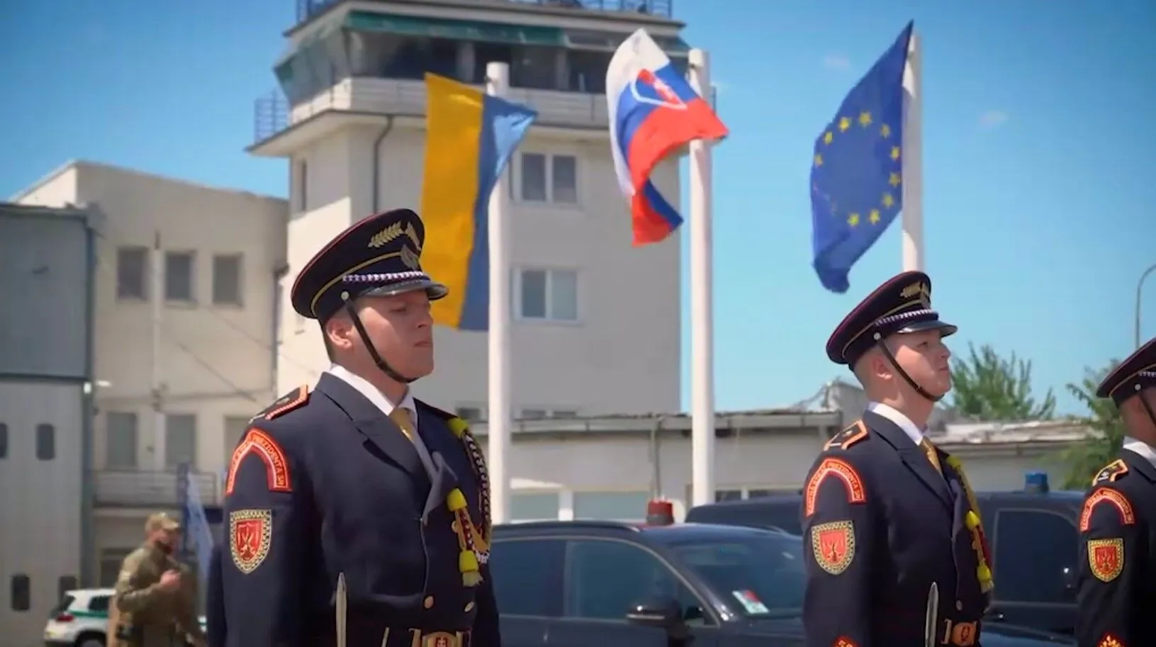 Зеленський у Братиславі зустрівся з президенткою Словаччини: названо ключові питання переговорів