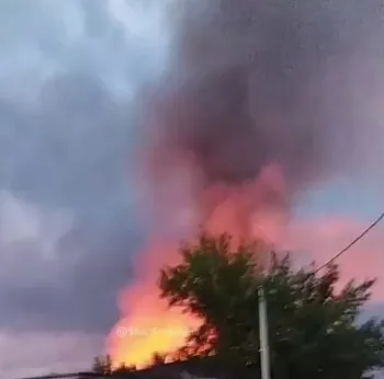 В Шебекино пожаловались прилеты: горит центральный рынок и овощная база. Фото и видео