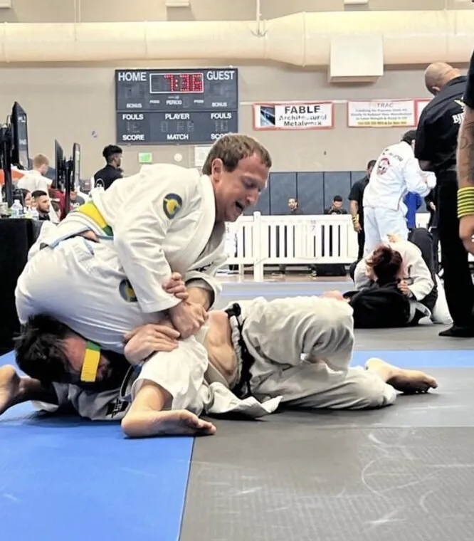 Twitter vs Threads.  – :    