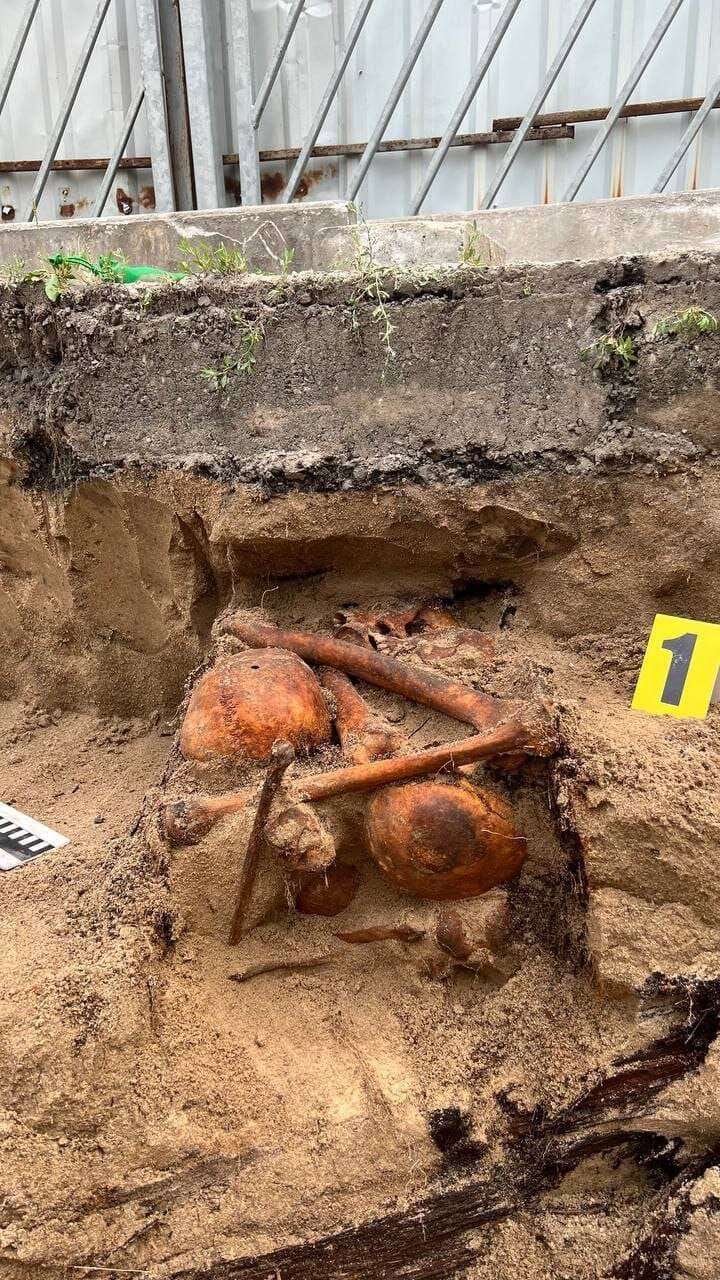 Братскую могилу времен Второй мировой нашли в Ирпене 03