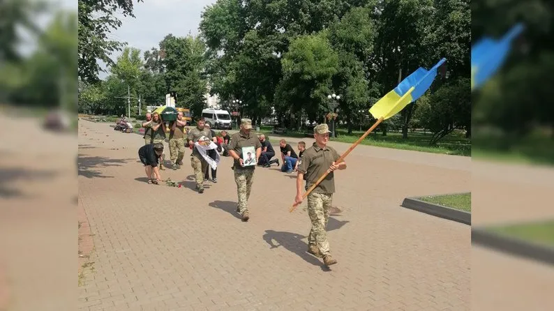 Ему навсегда будет 27: в Чернигове простились с воином, погибшим в боях за Украину. Фото