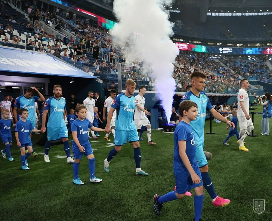 Поки Росія бомбила Одесу, зрадник Тимощук стрибав від радості у Санкт-Петербурзі. Фото