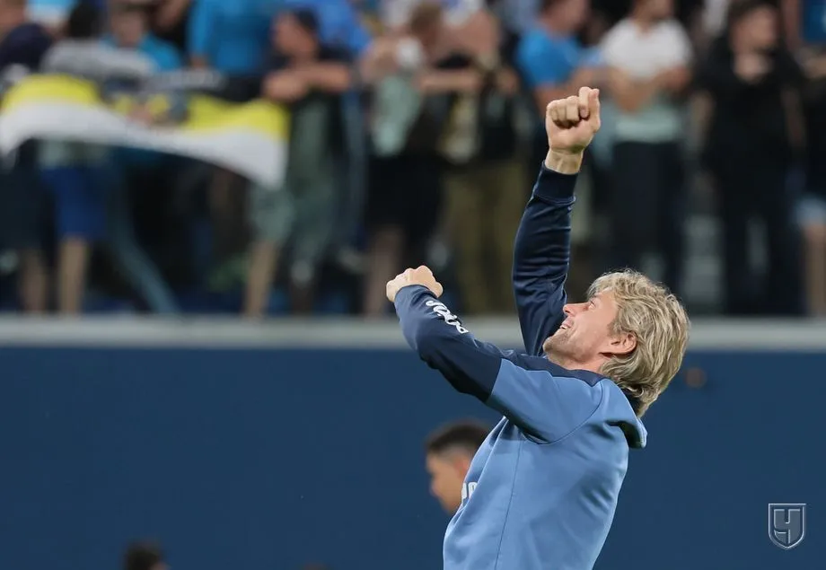 Поки Росія бомбила Одесу, зрадник Тимощук стрибав від радості у Санкт-Петербурзі. Фото