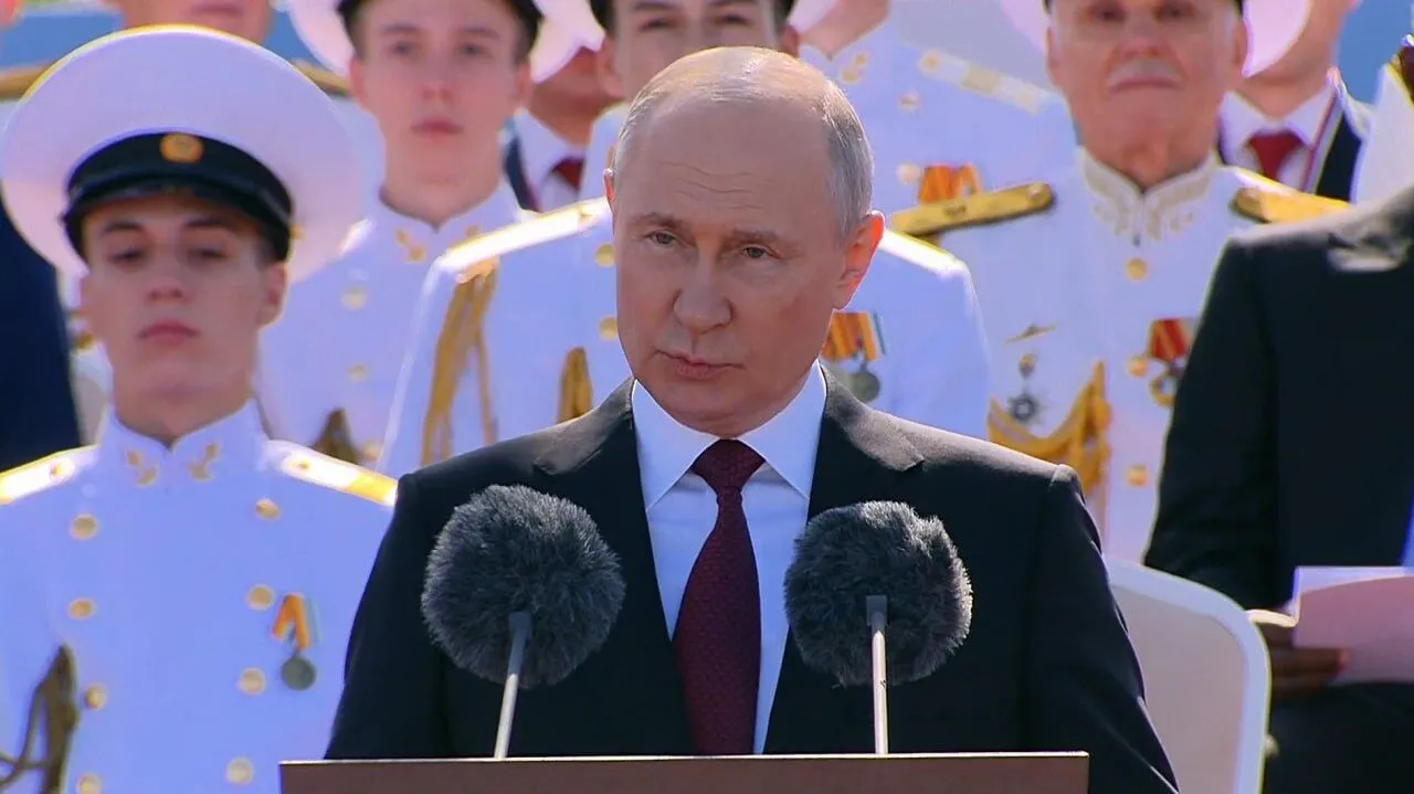 Путін з’явився на публіці після атаки дронів на Москву: фото та відео dqxikeidqxitzant